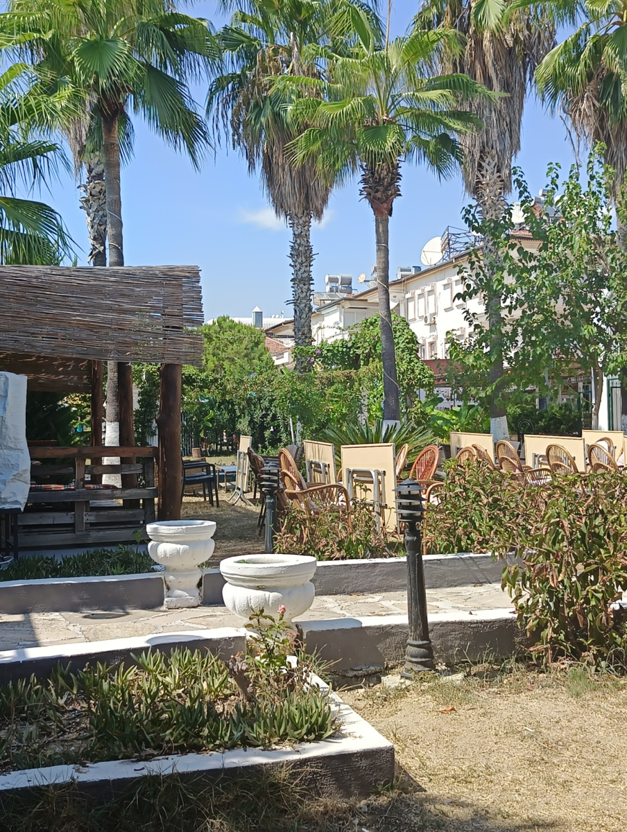 Я практически все лето на даче, и вот только сейчас выехала на море 🤣