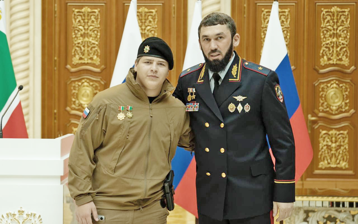 Золотой мальчик Чечни: Адам Кадыров получил "Орден Кадырова". Как 16-летний сын главы Чечни  собирает награды быстрее, чем TikTok-лайки 🏅