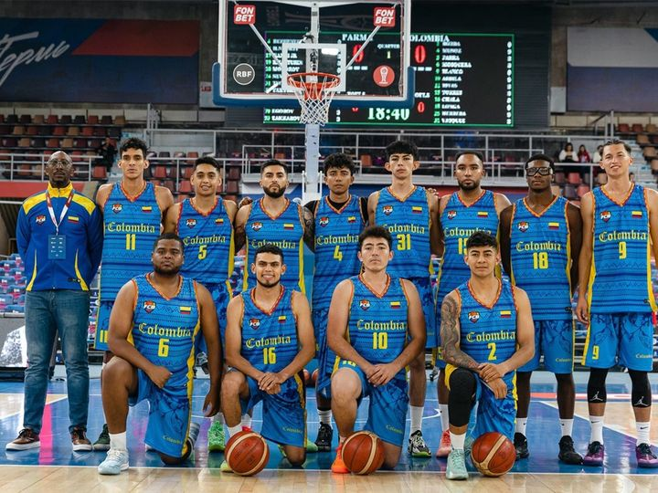 Фальшивые баскетболисты. Фото: РФБ