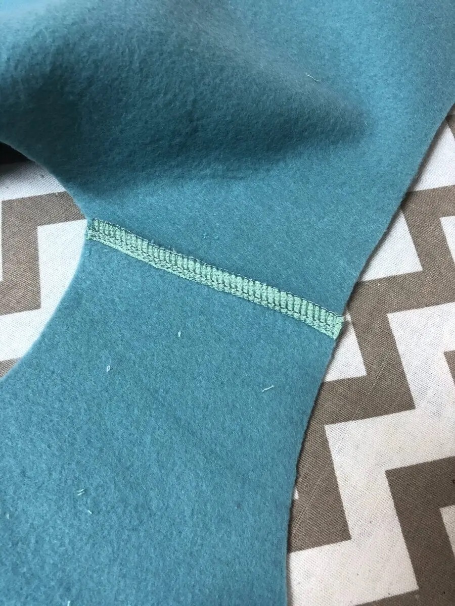 укрепление плечевого шва киперной лентой, фото из моего архива