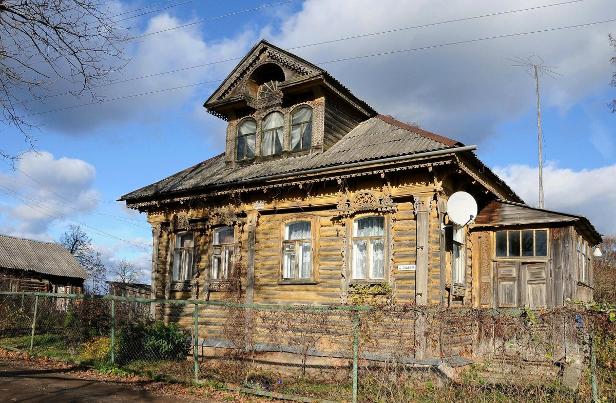 Дом в окрестностях деревни Рагуйлово (Борисоглебский р-н, Ярославская обл.)