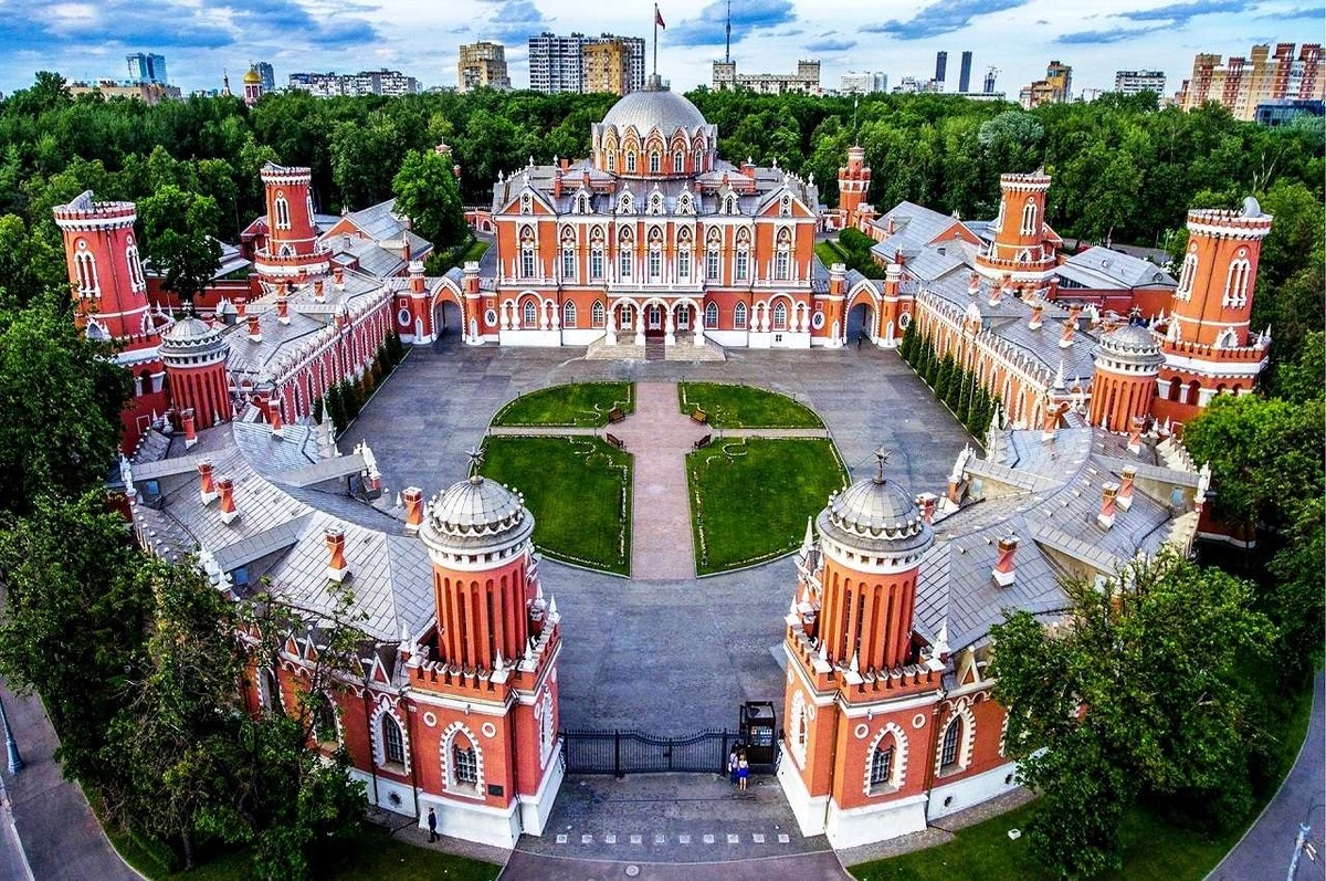 Петровский путевой дворец, фото 2014 г.,