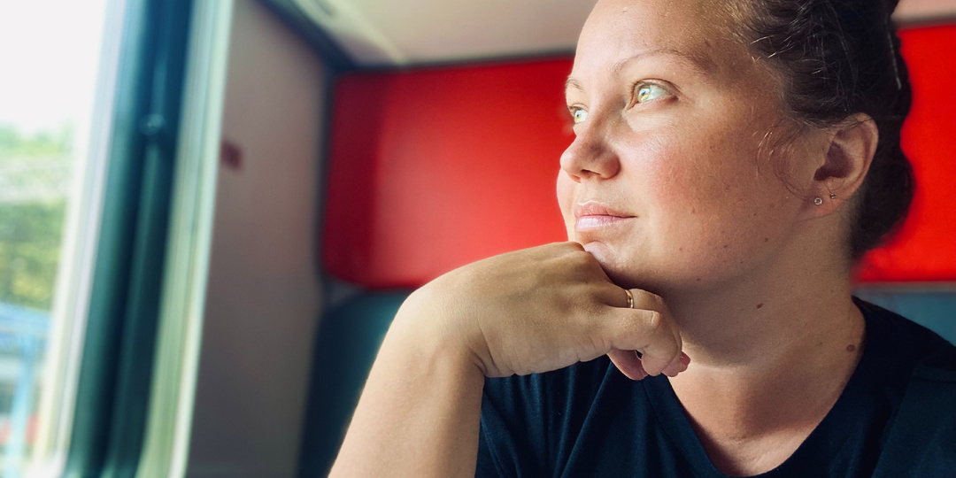 Из последних новостей туризма: в поездах требуют запретить условные «дошираки», потому что от них пахнет «бедностью»