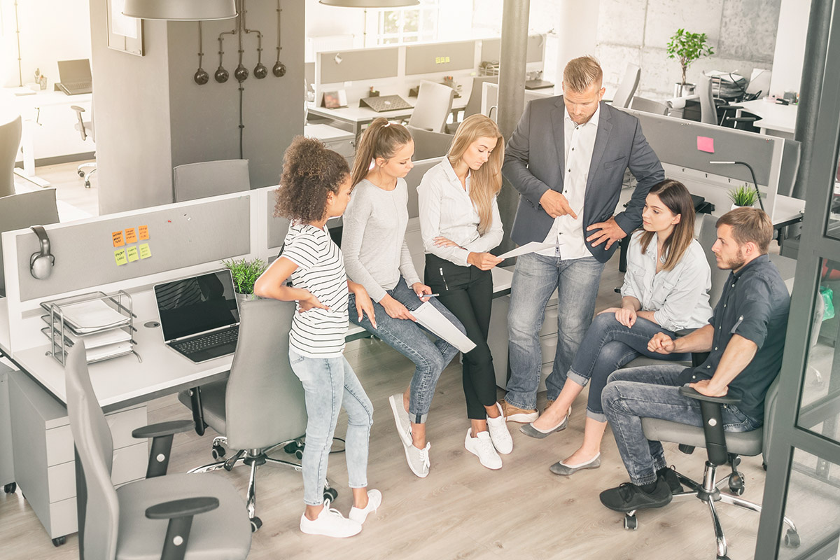    Для успешной работы бизнеса создают отделы, департаменты, отделения и другие структурные подразделения. Источник: Shutterstock