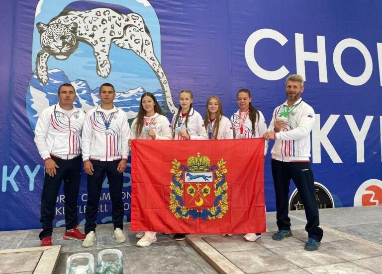    Гиревики Оренбургской области завоевали медали мирового первенства Кристина Просвиркина