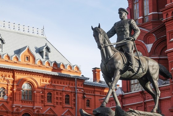    Памятник маршалу Георгию Жукову на Манежной площади