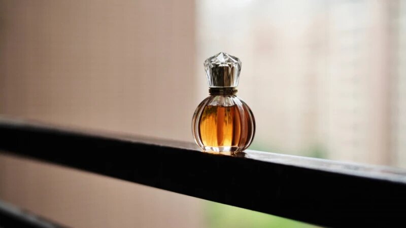     Парфюм. Духи. unsplash.com