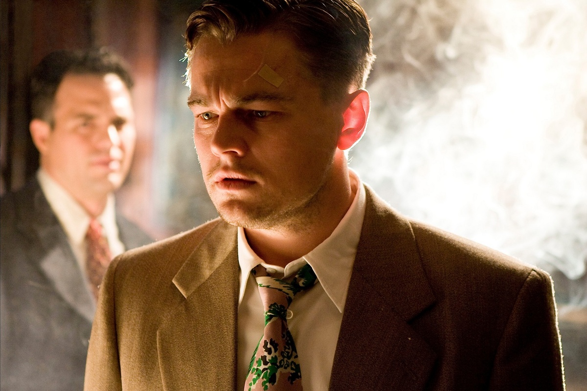 "Остров проклятых". Кадр из фильма (источник фото: https://kg-portal.ru/movies/shutterisland/images/12/#image)