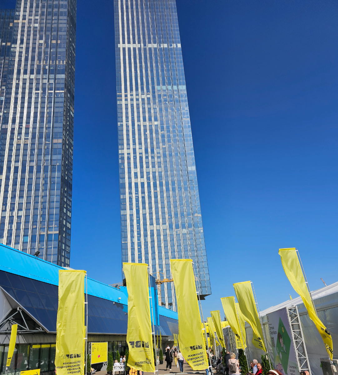 Вход на 1-ый этаж (Фото автора Л. Баевой)