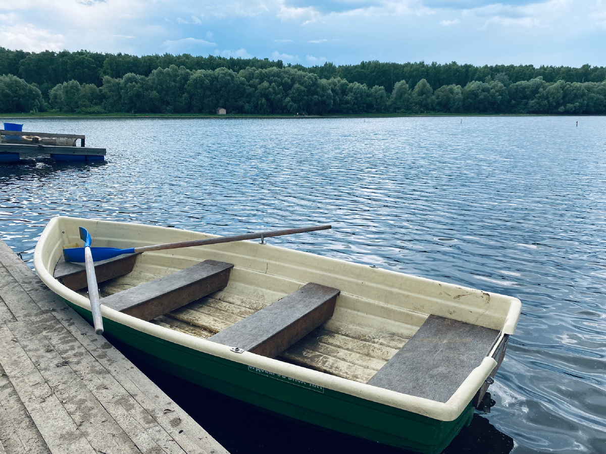 Работать на себя -  значит «плыть в своей лодке».