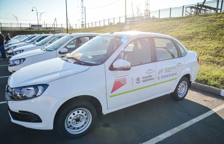    Денис Паслер: Областной автопарк медучреждений в этом году пополнился на 104 автомобиля Кристина Просвиркина