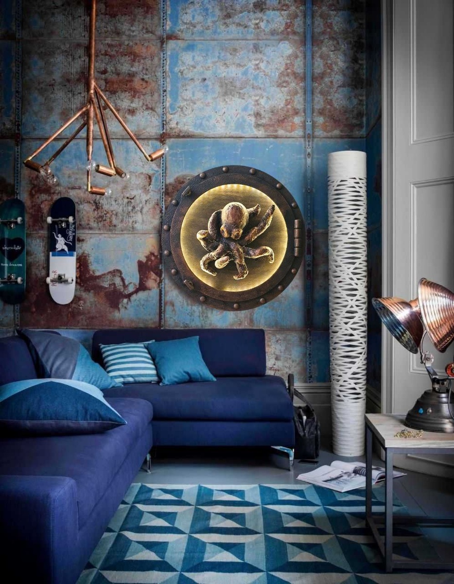 Настенное панно барельеф Кракен в иллюминаторе. Авторская работа, скульптурная лепка и литье, резьба.