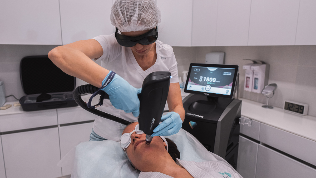 Лечени пигментации White Gloss в клиниках косметологии GEN87