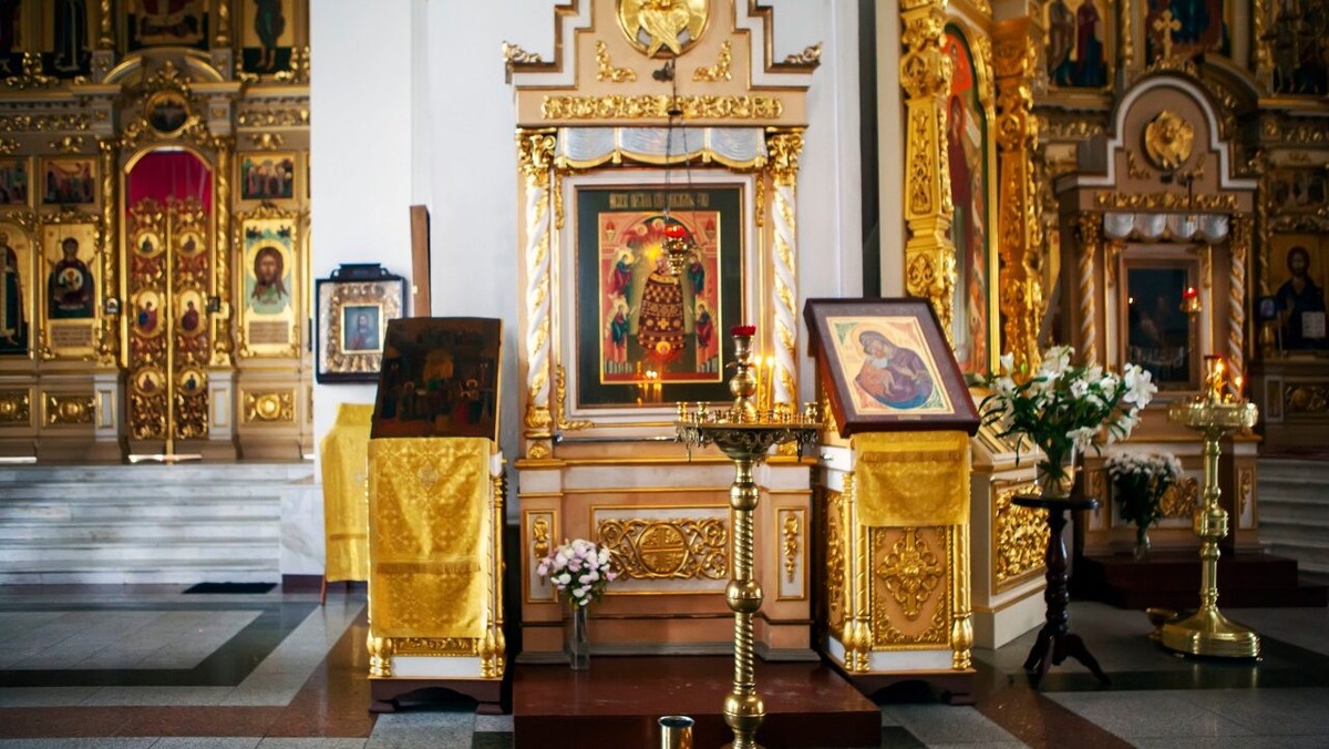    Интерьер Спасо-Преображенского собора и икона «Прибавление ума», Рыбинск. Фото: Фотобанк Лори