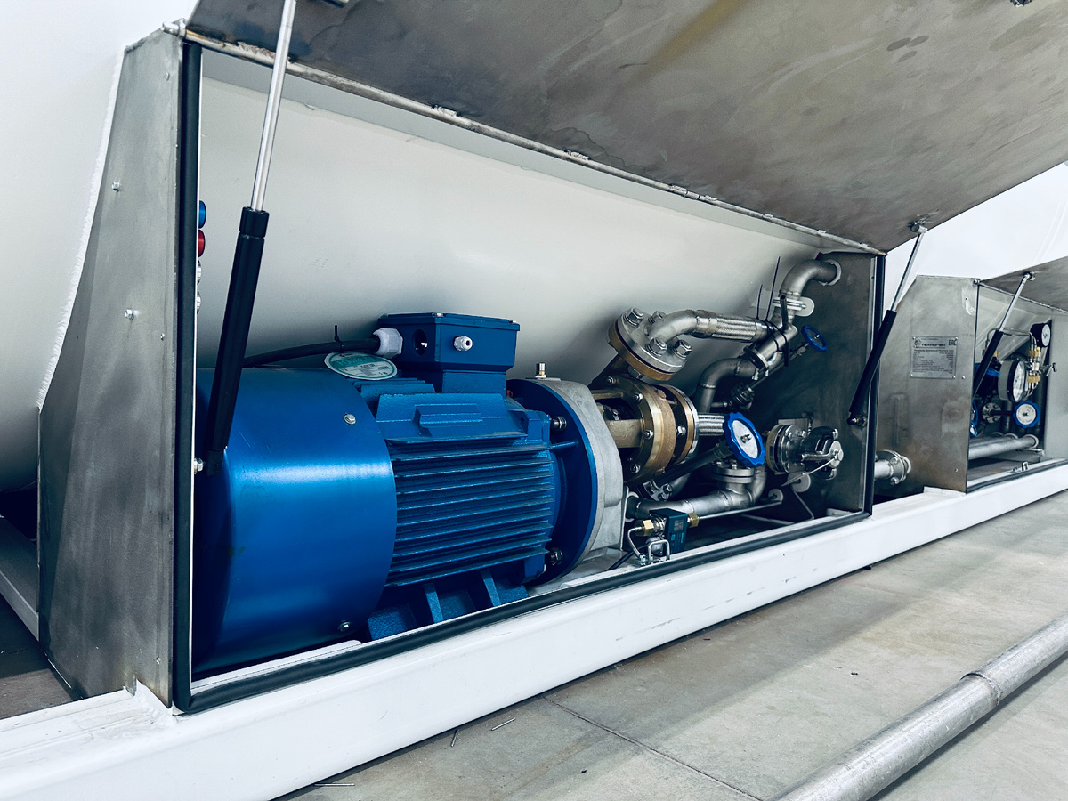 Криогенный насос, вмонтированный в криогенный танк-контейнер