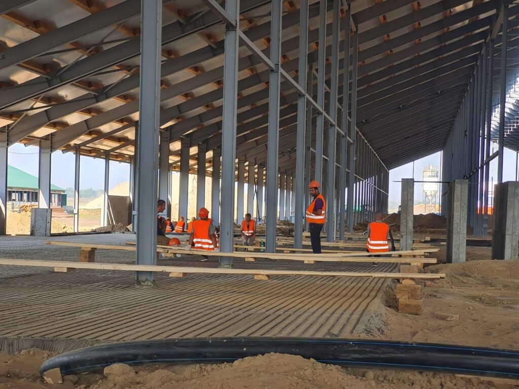 Эконива тальменка алтайский. Эконива тальменка алтайский. Маслянино эконива комплекс. Строительство бычатника. Эконива тальменка алтайский.