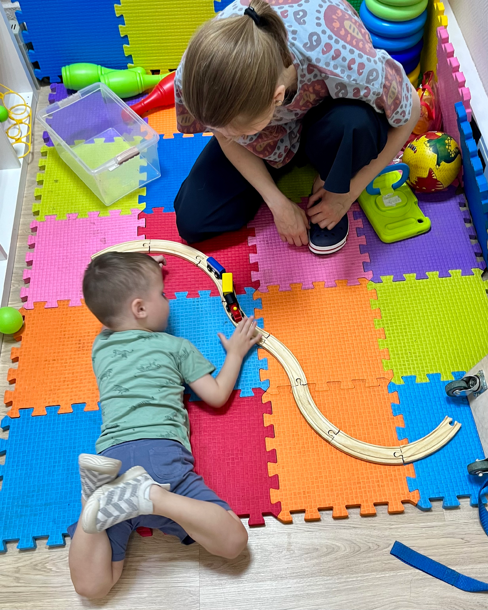 На занятиях в Центре поддержки семьи