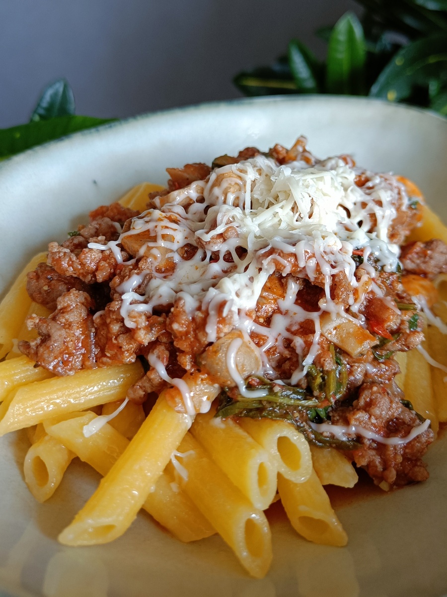 Вы, конечно, можете использовать обычные макароны из твёрдых сортов пшеницы.