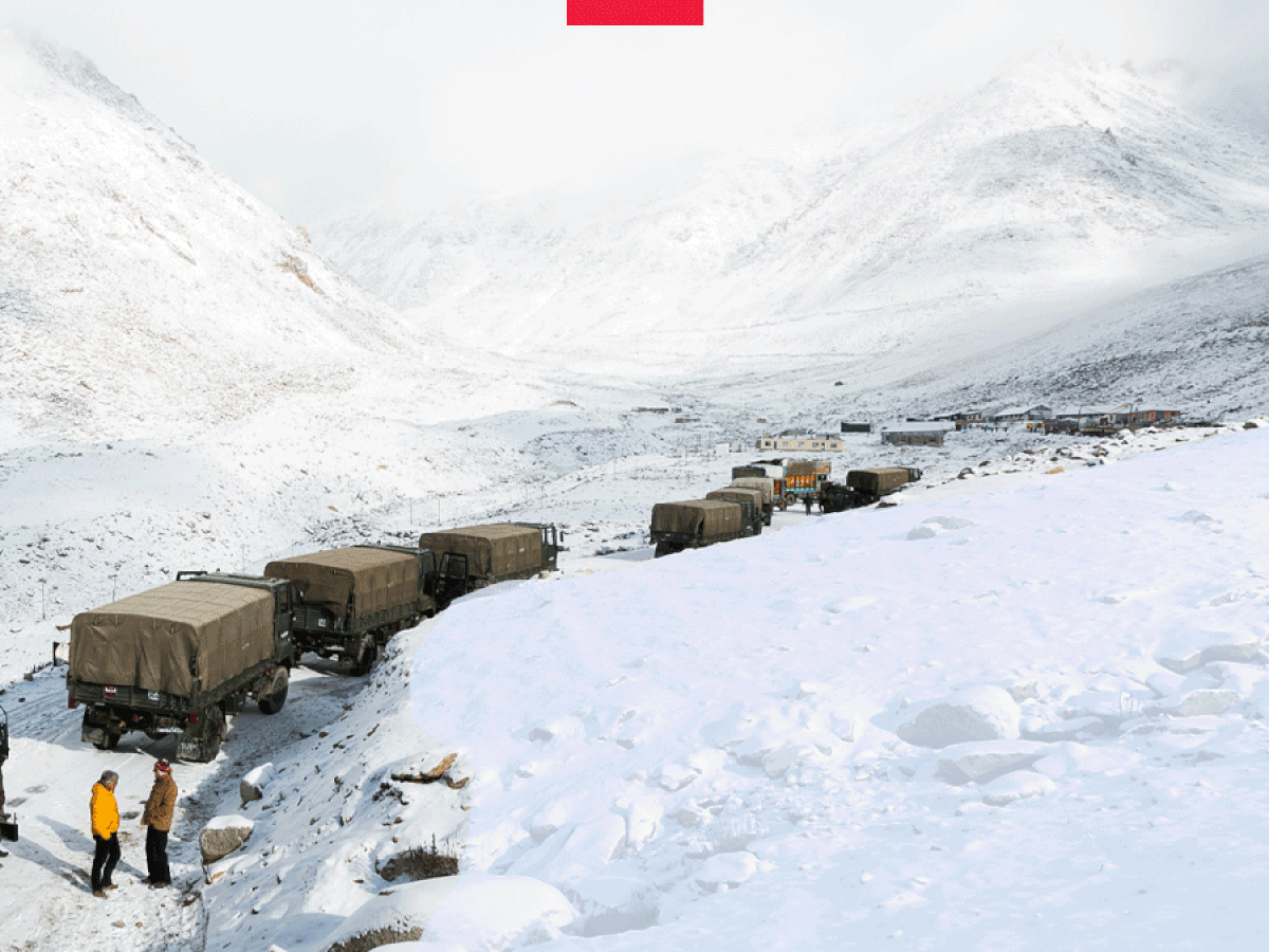 1 crore рупий равен примерно 121  тыс долларов. То есть, в день Индия тратит  5 crore=600 тыс долларов, а в год  - 3000 crore! 