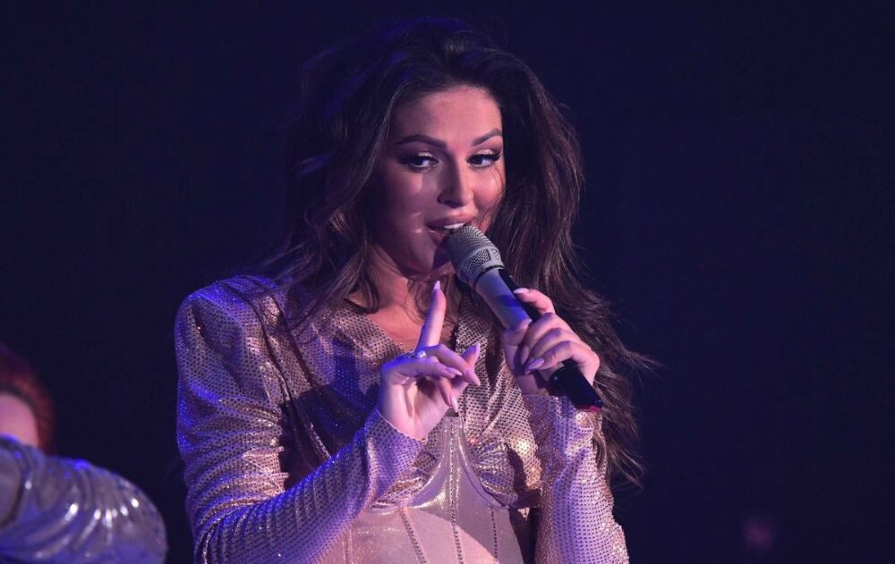 Нюша на сцене с юных лет