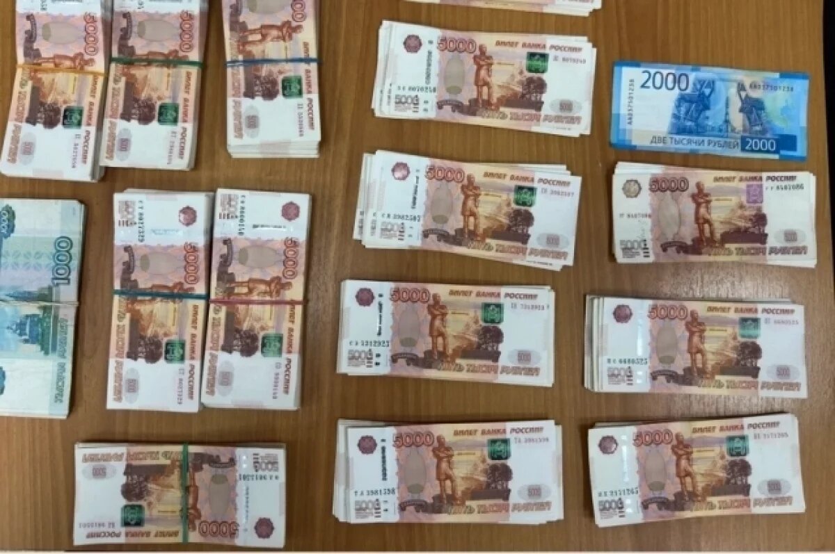    Тюменские таможенники не пустили за границу свыше 5 млн рублей