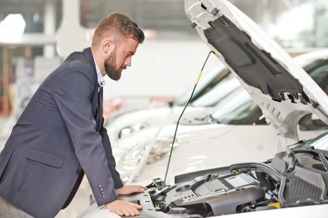    Кто обязан предоставить автомобиль на время гарантийного ремонта?