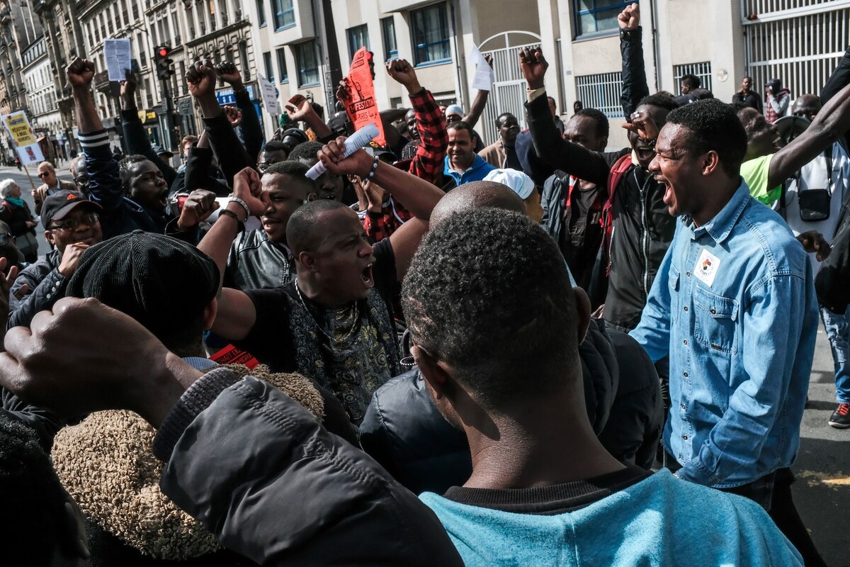    Африканские мигранты / Источник: © Global Look Press/Julien Mattia/ZUMAPRESS.com