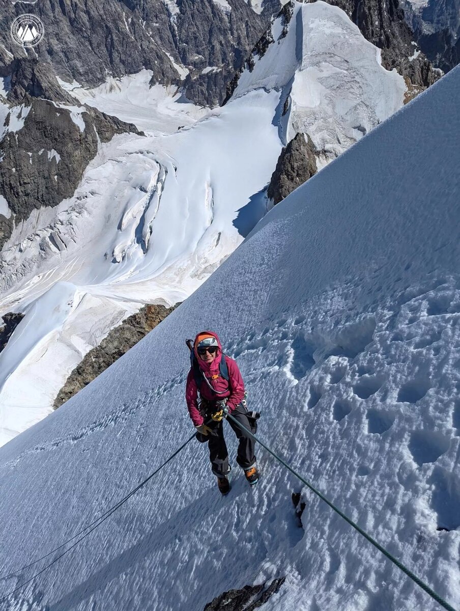 Грузинские альпинистки покорили вершину Ушба в Сванети                                                              © United Federation of Mountaineers of Georgia