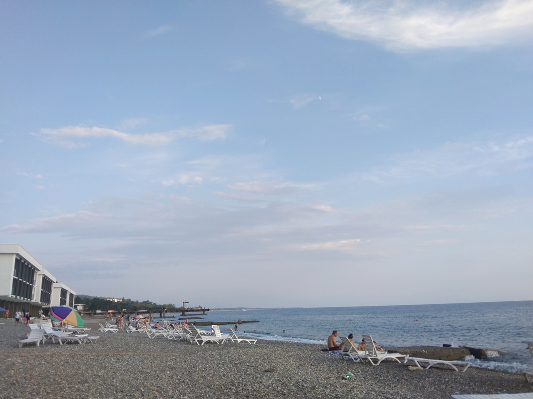 Пляж пансионата "Айтар" в июне-июле 2024