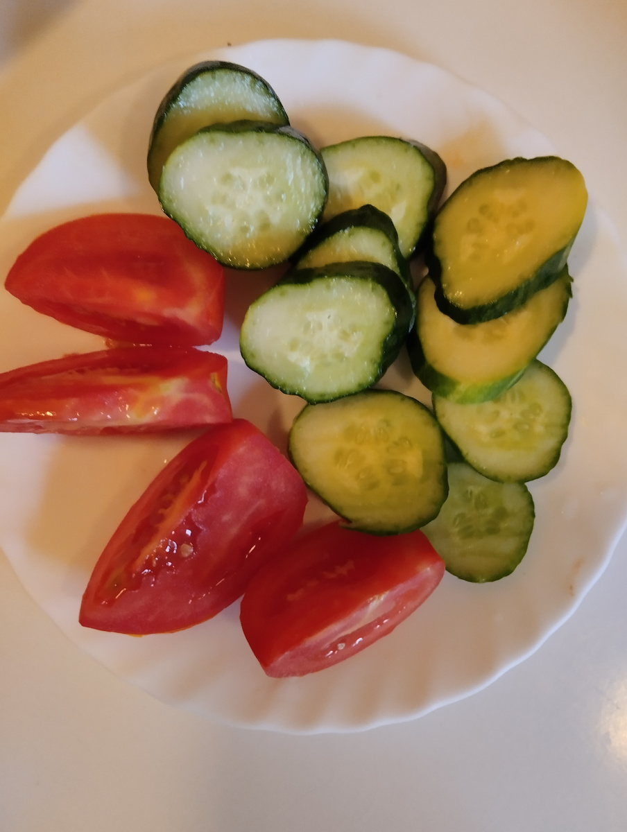 Муж привёз огурцы с дачи!!!!!!! Хрустящий Феникс!!!!!!