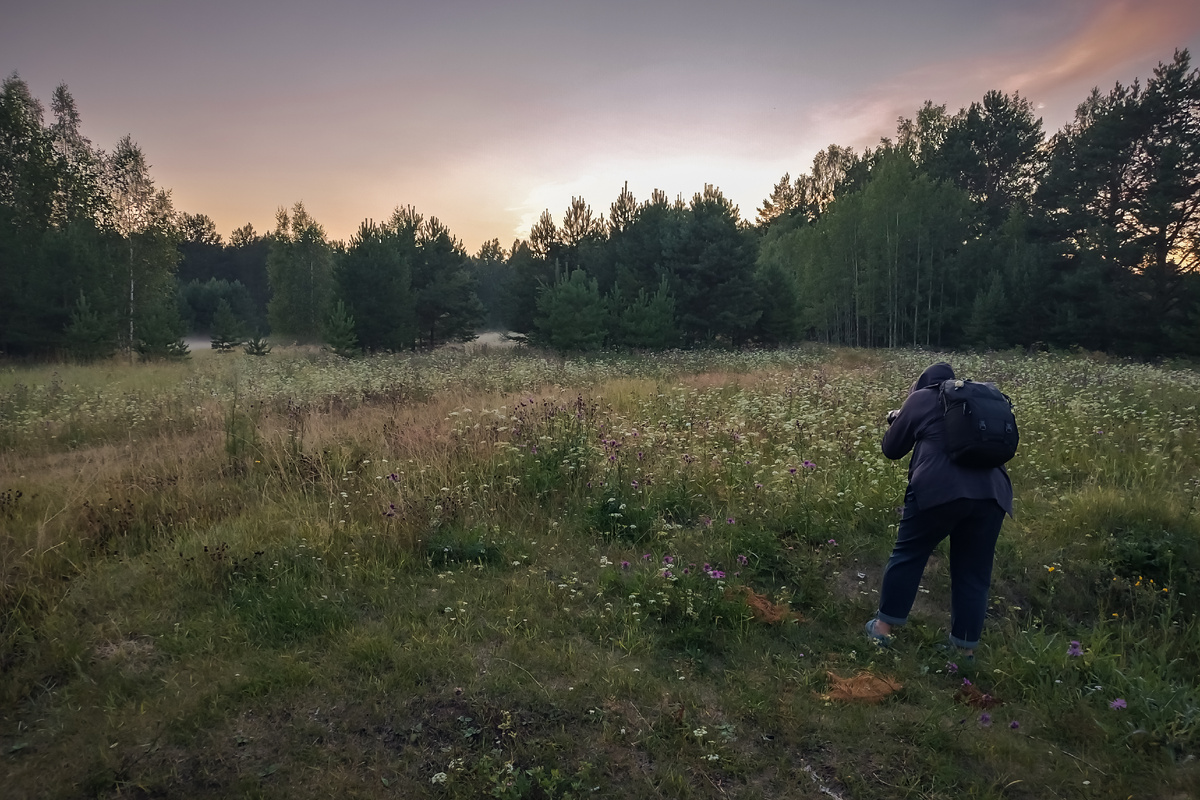 Чем хорошо фотографировать природу: она потом не ждет от тебя карточек. За фото спасибо дочери.