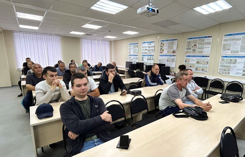 Водители тверских автобусов готовятся к осеннее-зимнему сезону