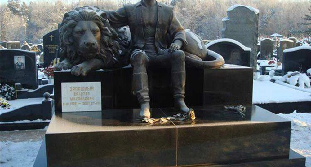 Могилы знаменитостей, день памяти которых отмечают 27 августа