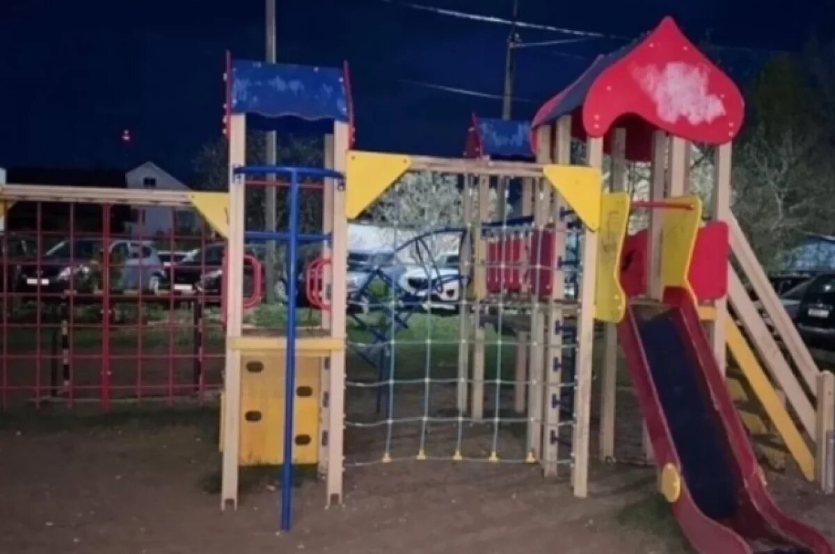    В Пермском крае вынесли приговор мужчине, стрелявшему по детям с балкона