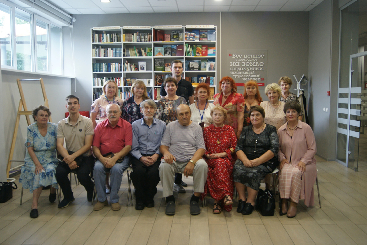 Презентация альманаха "Звезда Севера" №7. Фотограф Ксения Махнева