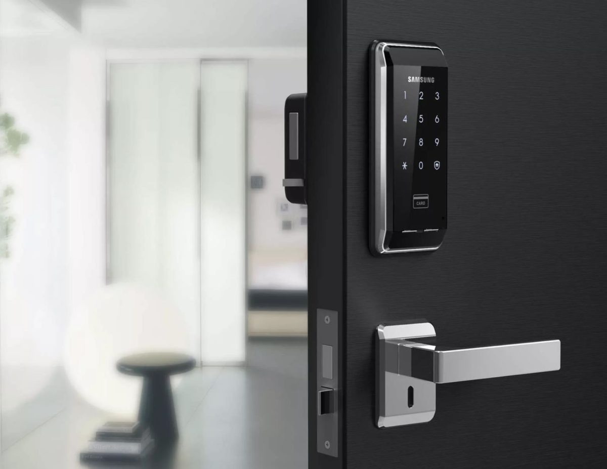 Умные замки vs. традиционные: сравнительный анализ безопасности и удобства