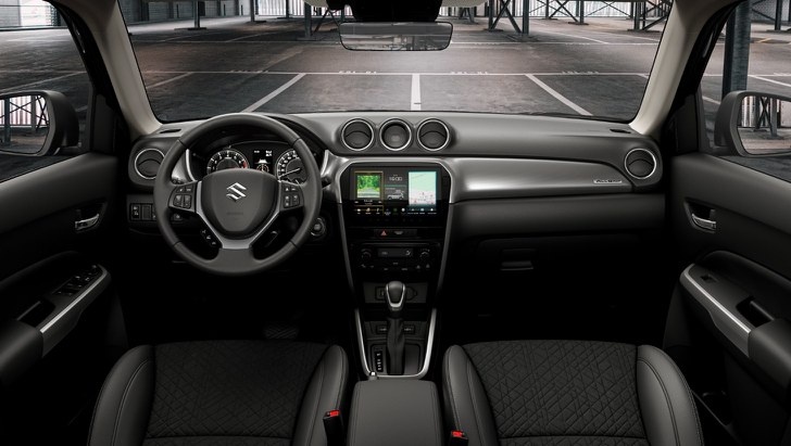 Салон актуального Suzuki Vitara для европейского рынка.