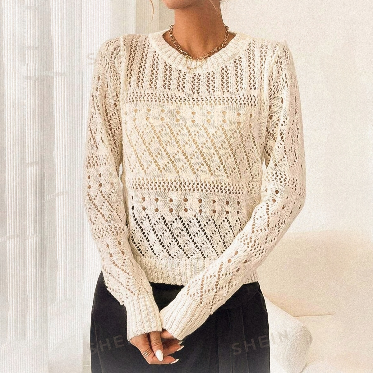 Джемпер с комбинацией ажурных узоров