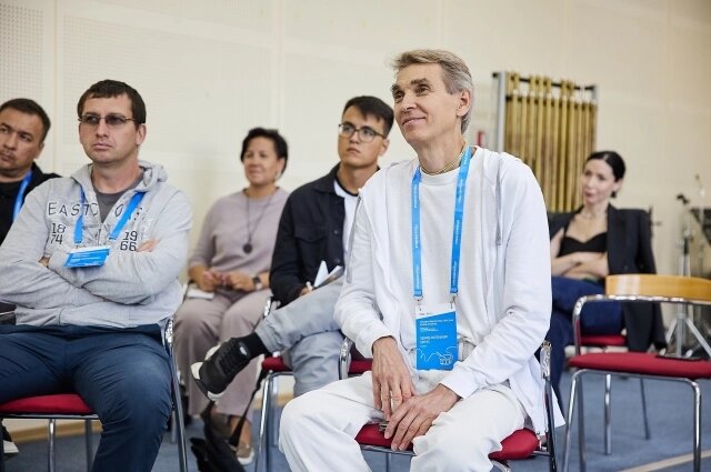    Эдуард Кургуз всегда принимает участие в подобных конференциях. Фото: ПАО "Газпром нефть"/ Жанна Галай