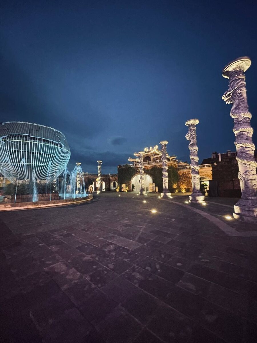 Площадь в парке Hoi An Memories Land