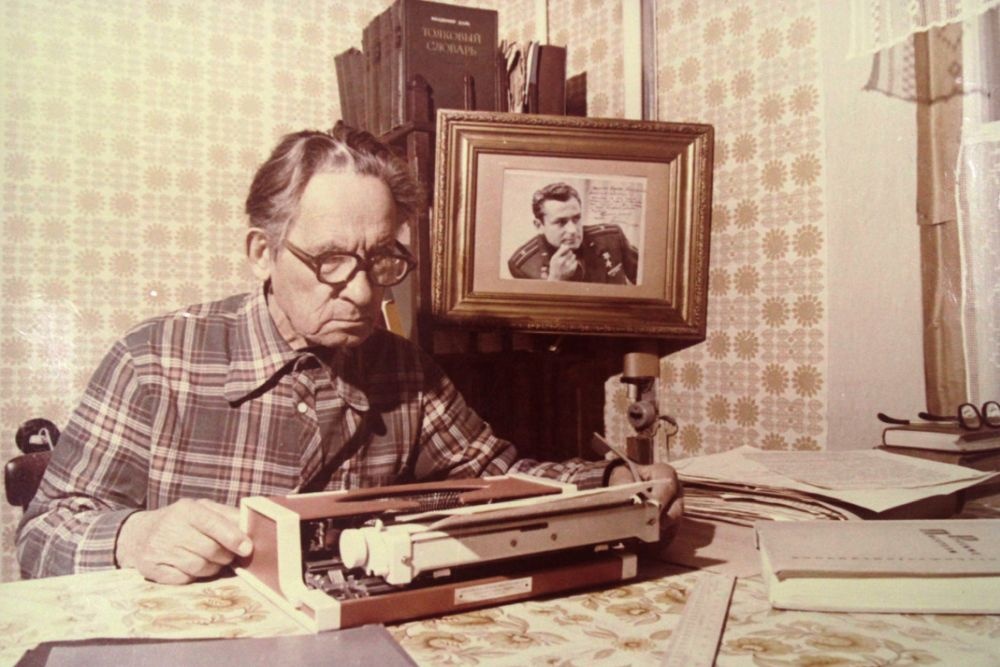 Дед и родители Германа Титова учились в школе у Топорова, для космонавта №2 он стал примером настоящего учителя / Предоставлено Игорем Топоровым