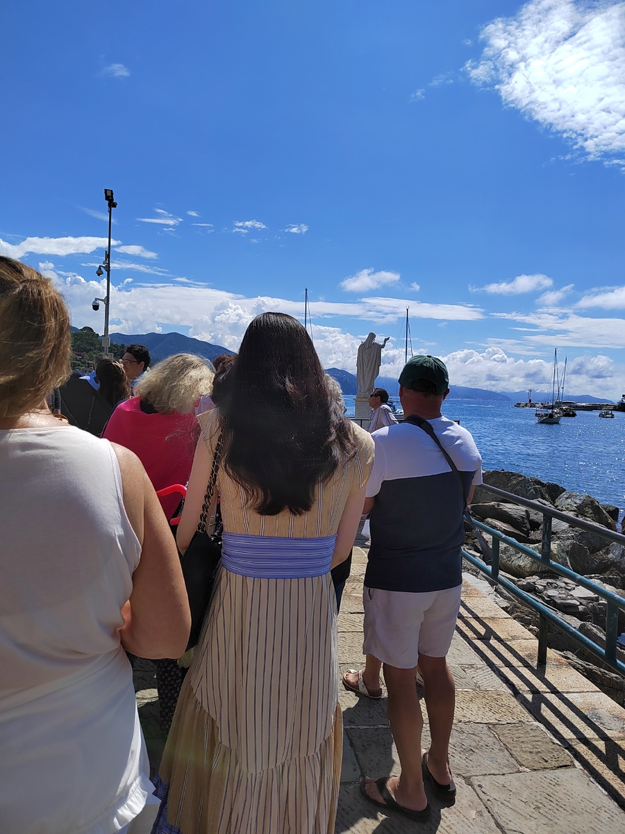 Очередь на паром в Портофино