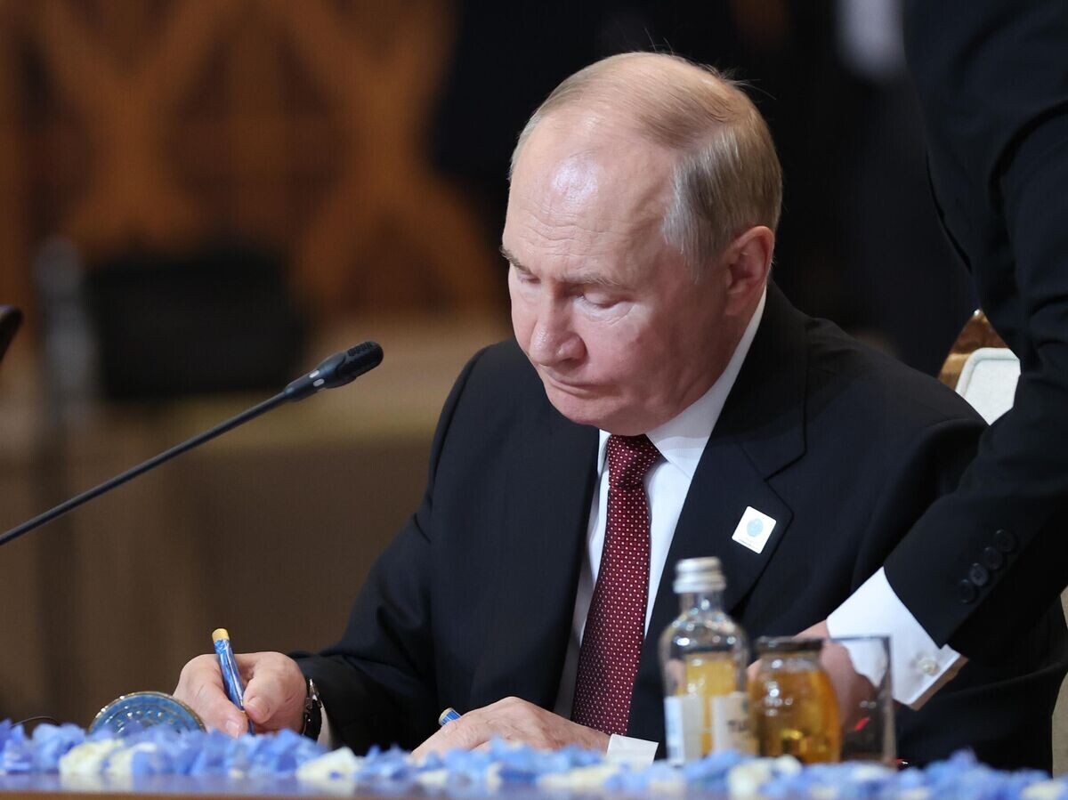    Президент РФ Владимир Путин© РИА Новости . POOL/Сергей Савостьянов
