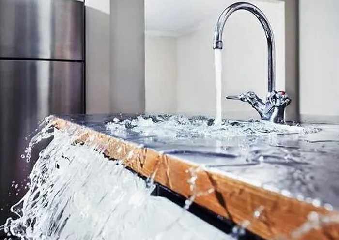 Как устранить засор в мойке на кухне: топ самых эффективных средств и способов