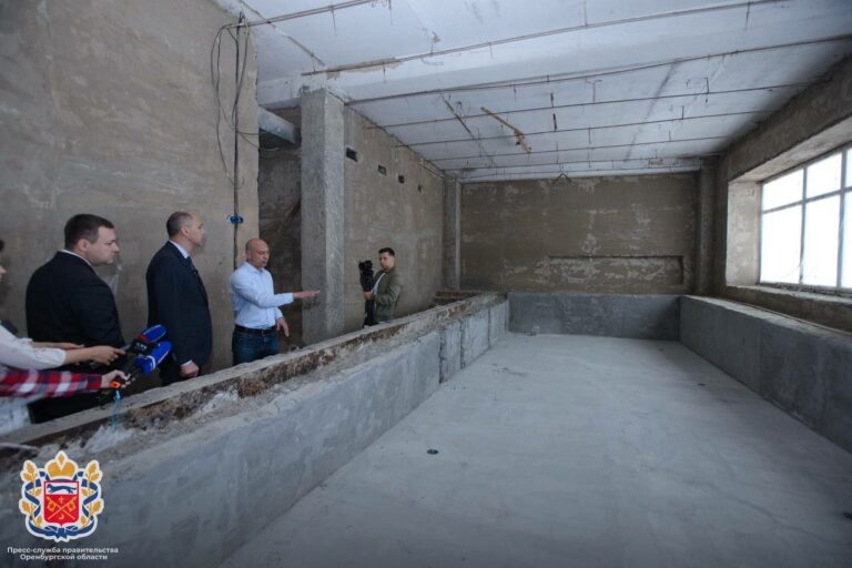    В Бузулуке Денис Паслер посетил водноспортивный комплекс «Нефтяник», где идет капремонт Белов Михаил Александрович