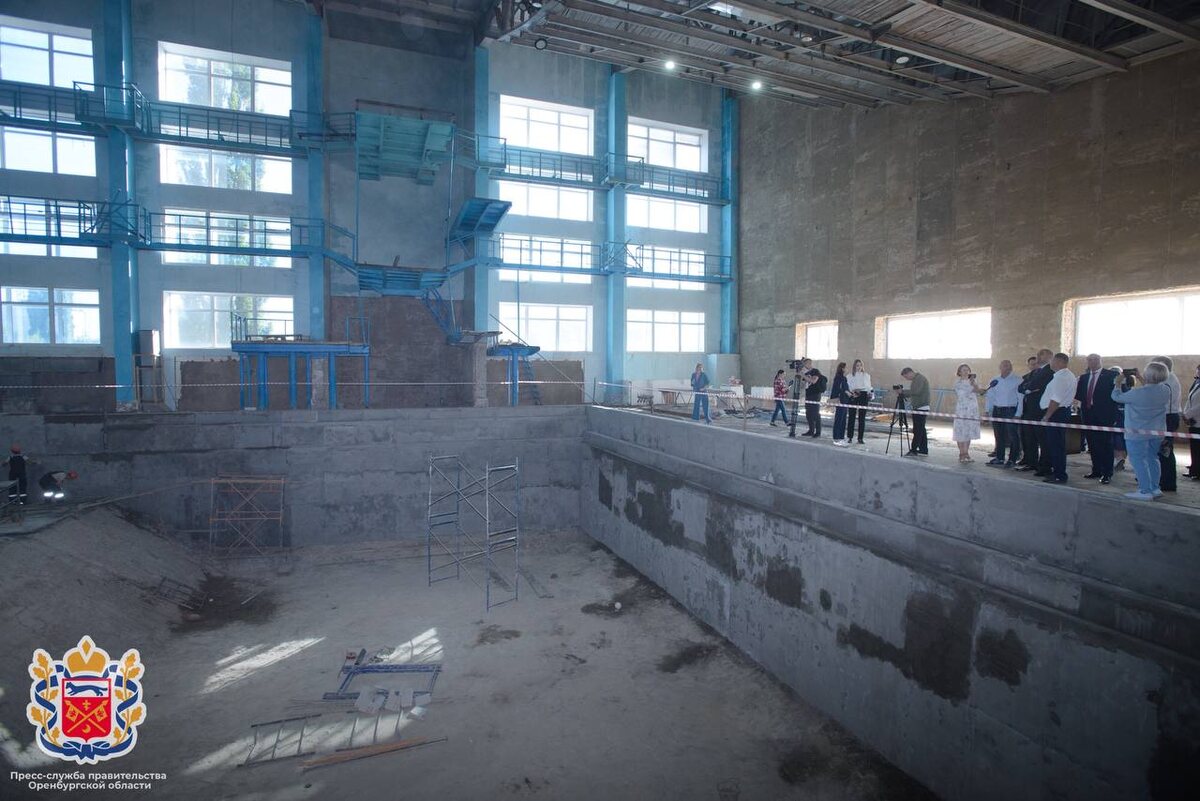  📷    В Бузулуке Денис Паслер посетил водноспортивный комплекс «Нефтяник», где идет капремонт Белов Михаил Александрович