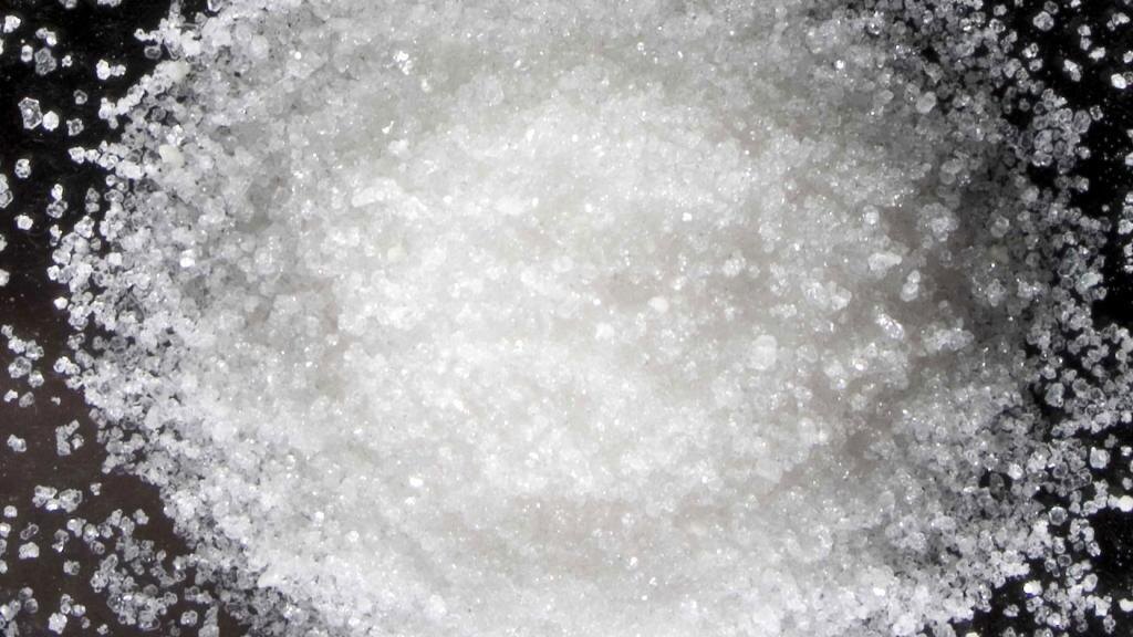 Гексоген похож на сахар.