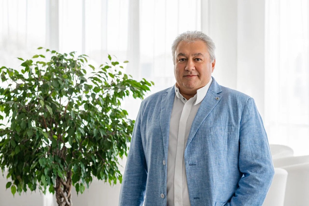 Директор новой музыкальной школы-одиннадцатилетки Вадим Руденко. Фото: Пресс-служба "Сириуса".