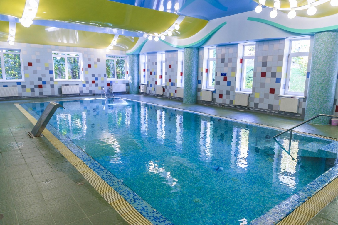 Бассейн в санатории "30 лет Победы" в Железноводске