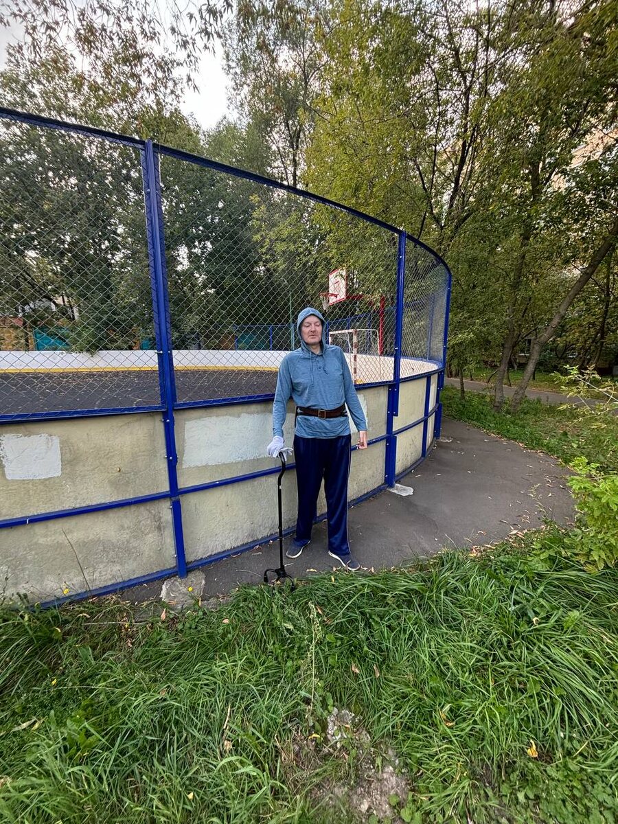 Фото на фоне кольца и усталости от тренировки🦾